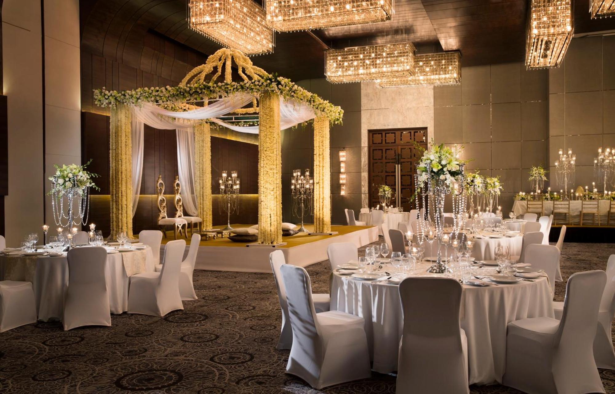 Jw Marriott Hotel New Delhi Aerocity Exterior foto Wedding reception at the Taj Mahal Palace, Mumbai