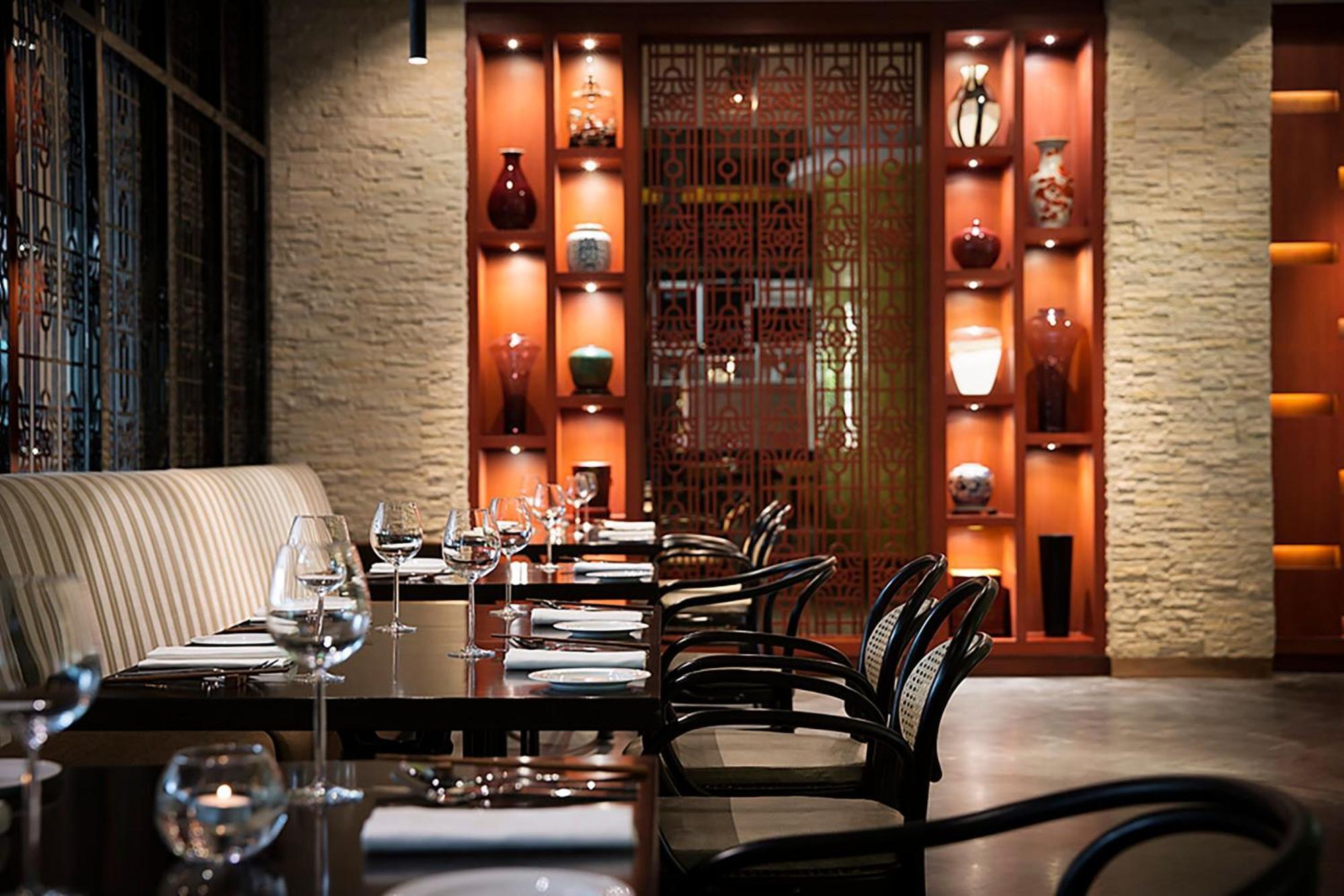 Jw Marriott Hotel New Delhi Aerocity Exterior foto Interior of the restaurant